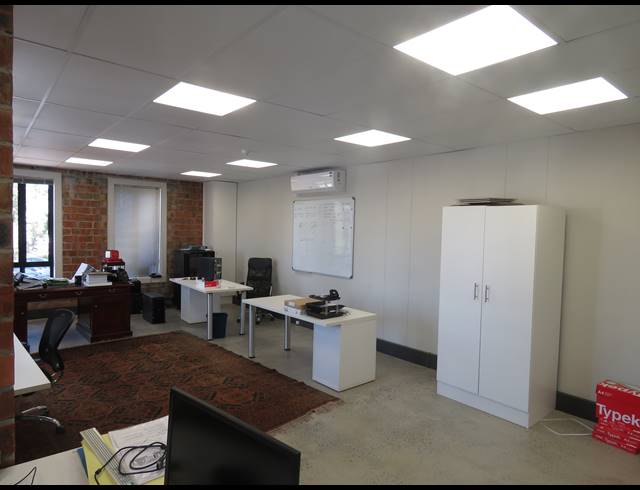 96.20M² OFFICE TO LET IN PAARDEVLEI